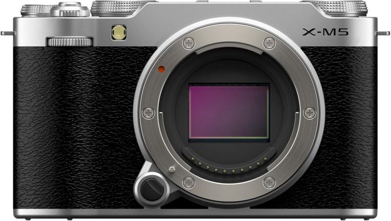 Foto 2 van FUJIFILM X-M5 Systeemcamera Zilver met Sigma 18-50mm f/2.8 Fuji X-objectief