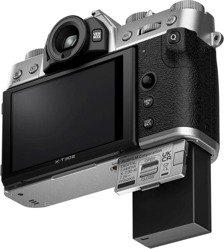 Foto 3 van FUJIFILM X-T30 III Zilver systeemcamera met Sigma 18-50mm f/2.8 lens