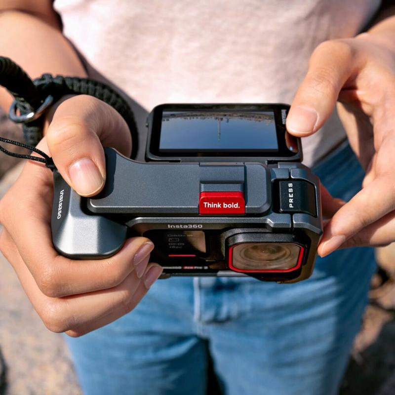 Foto 2 van Insta360 Ace Pro 2 Dual Battery Xplorer Bundle actiecamera