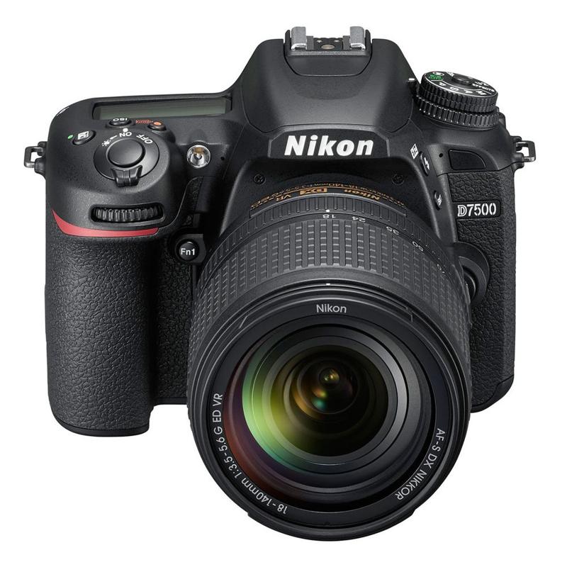 Foto 4 van Nikon D7500 spiegelreflexcamera met AF-S DX NIKKOR 18-140mm f/3.5-5.6G ED VR objectief