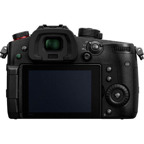 Foto 2 van Panasonic Lumix GH5 II + Sigma 56mm 1,4 DC DN MFT Systeemcamera