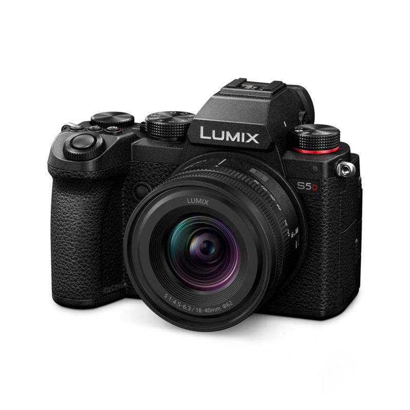 Foto 3 van Panasonic Lumix S5D systeemcamera met 18-40mm objectief