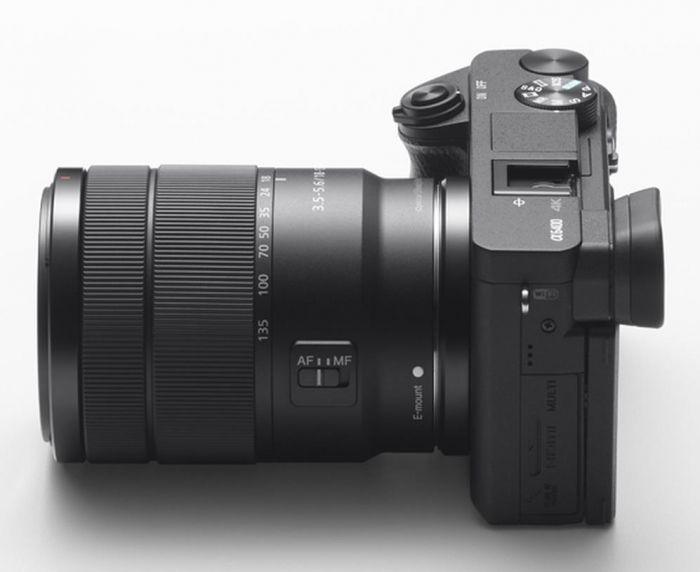 Foto 6 van Sony Alpha ILCE-6400 systeemcamera met 18-135mm OSS objectief