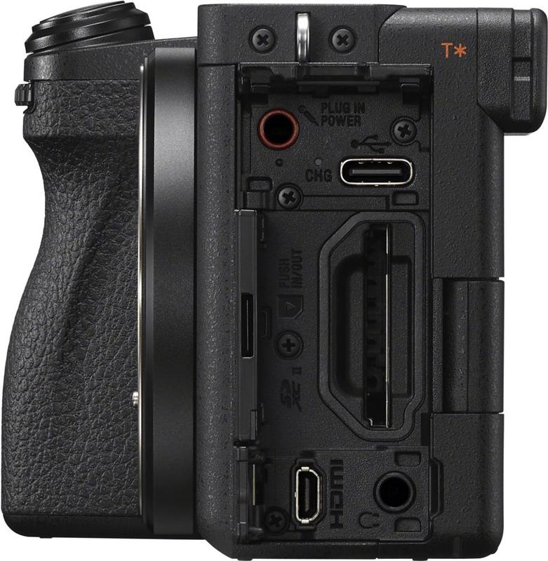 Foto 6 van Sony Alpha ILCE-6700 systeemcamera met 16-50mm en 55-210mm objectieven