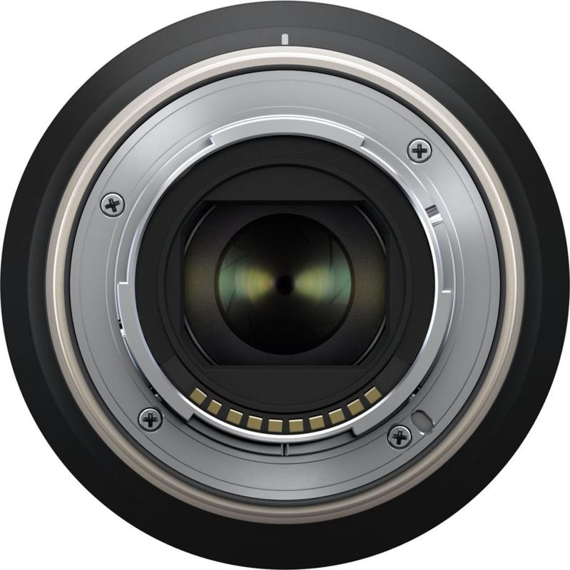 Foto 3 van Tamron 17-70mm f2,8 Di III-A VC RXD objectief voor Fujifilm X-mount camera's