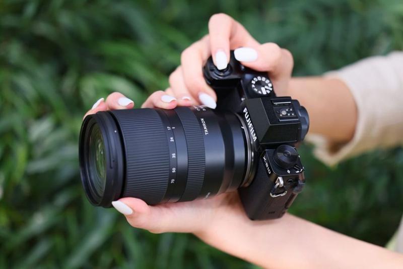 Foto 5 van Tamron 17-70mm f2,8 Di III-A VC RXD objectief voor Fujifilm X-mount camera's