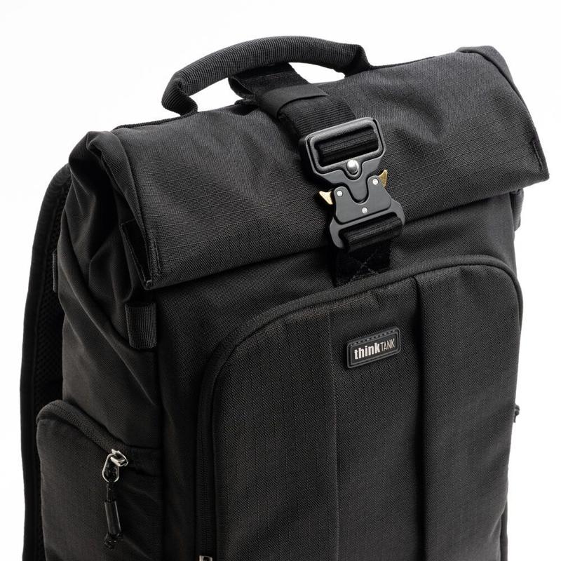 Foto 5 van Think Tank FocusPoint 30L Asphalt Black Rolltop Cameratas